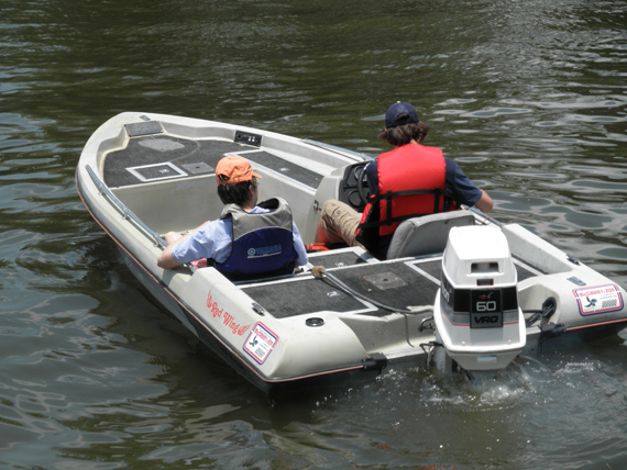 Bass Boat with 1985 Johnson 60ps